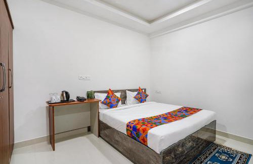 Madhapur Hotel | FabHotel Rooms 27 - Nr Hitech City