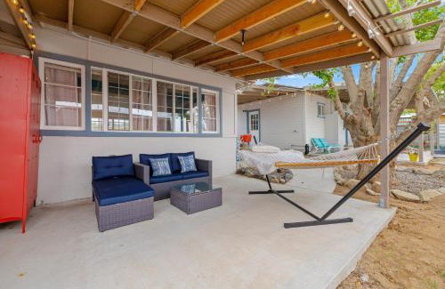 Joshua Tree Villa | Fable by AvantStay 2 Unique Spaces w Bowling Hot Tub Fire Pit Large Yard