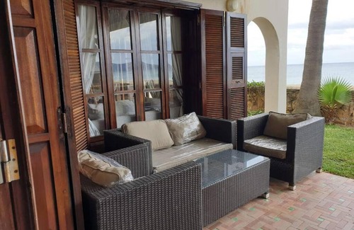 Marina Smir Villa | Fabuleuse Villa pied dans l eau
