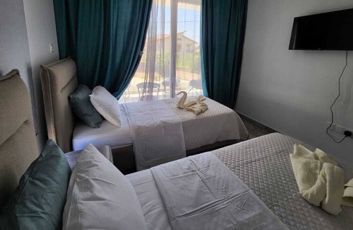 Larnaca City Centre Apartment | Fabulous 3-bedroom apartment in the heart of Larnac