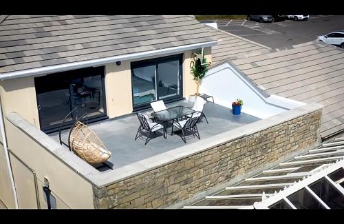 Longrock Apartment | Fabulous 3-bedroom home across St Michaels Mount