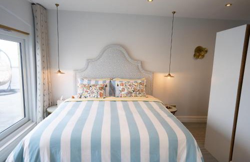 Longrock Apartment | Fabulous 3-bedroom home across St Michaels Mount