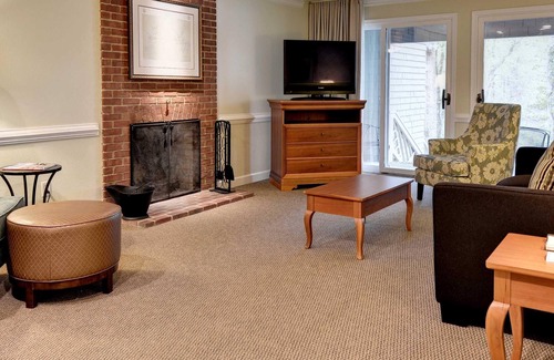 Kingsmill Condo | Fabulous 3 BR Waterfront Condo in Kingsmill