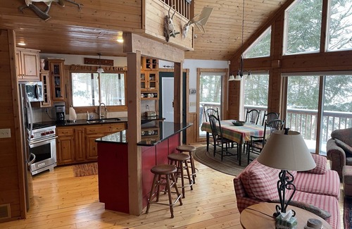 Spooner Cabin | Fabulous 4 BR Lakefront Cabin w/Hot Tub Spooner Wsconsin Area Lake