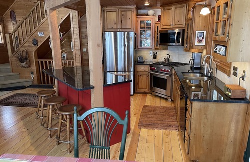 Spooner Cabin | Fabulous 4 BR Lakefront Cabin w/Hot Tub Spooner Wsconsin Area Lake