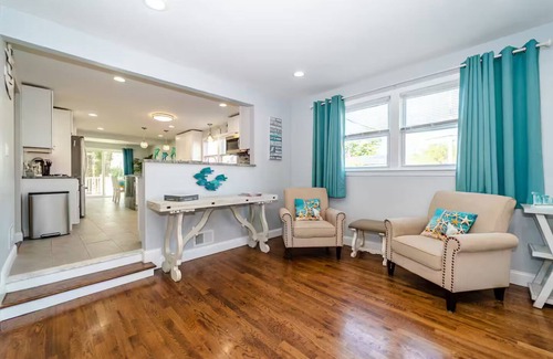 Long Branch Apartment | Fabulous Apt w/full amenities, blocks to beach!