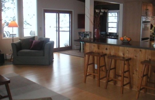 Estes Park House | Fabulous Art-Filled 'Green Conscious' Retreat - You Will Love This Place!