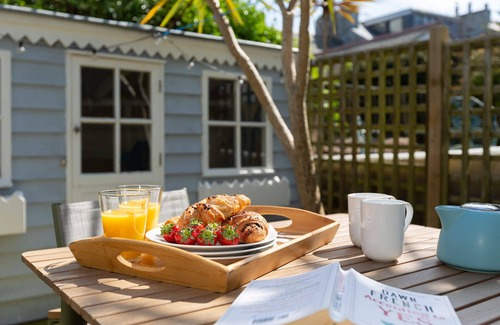 St Ives House | Fabulous holiday house with garden and nearby parking, close to town and beaches