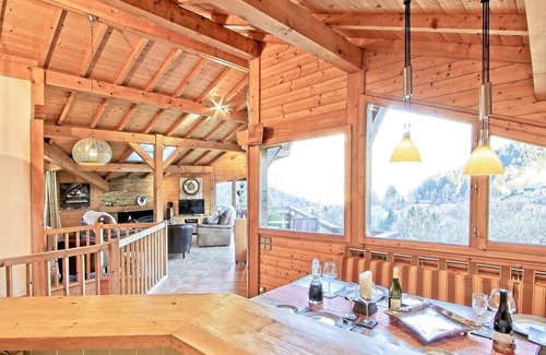 Seytroux Ski Chalet | Fabulous Living with Jacuzzi/Sauna and specatcular views Nr Morzine.
