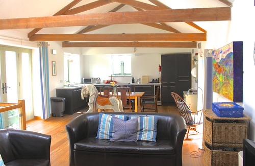 Stokenham House | Fabulous luxury barn conversion on the fringes of Start Bay