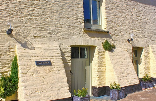 Stokenham House | Fabulous luxury barn conversion on the fringes of Start Bay