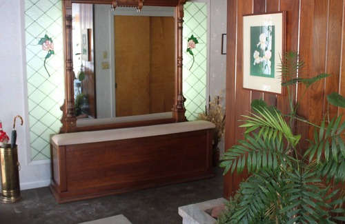 Honesdale House | Fabulous Mid-Century Modern family home in the Poconos