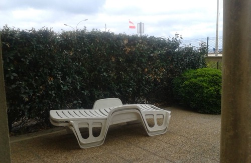 Soulac-sur-Mer Apartment | Facing the ocean. Close to shops. Private parking