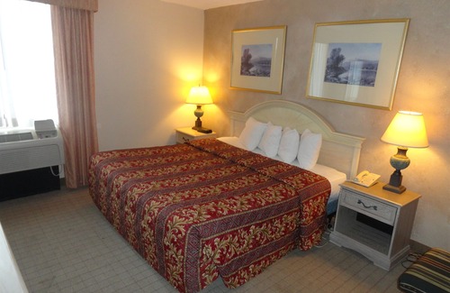 Wickliffe Hotel | Fairbridge Hotel Cleveland East