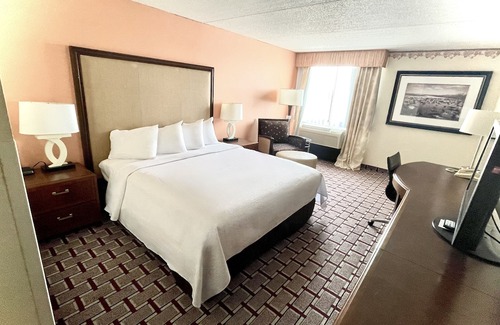 Wickliffe Hotel | Fairbridge Hotel Cleveland East