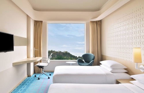 Nanakram Guda Hotel | Fairfield by Marriott Hyderabad Gachibowli