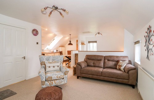 Lincoln Cottage | FAIRFIELD COTTAGE, pet friendly, with a garden in Lincoln