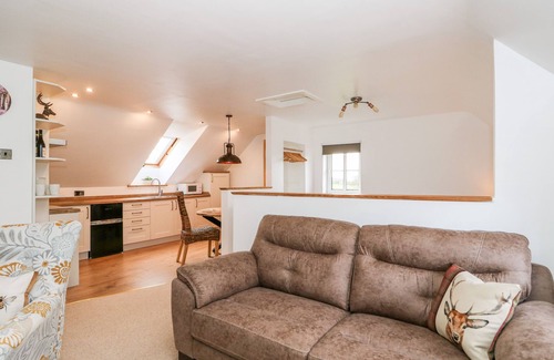 Lincoln Cottage | FAIRFIELD COTTAGE, pet friendly, with a garden in Lincoln