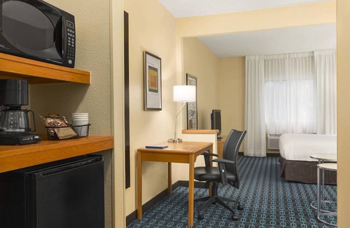 Mount Pleasant Hotel | Fairfield Inn Racine