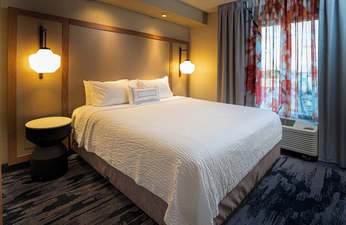 Bonanza Hotel | Fairfield Inn and Suites by Marriott Laredo