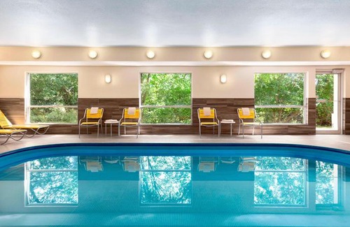 Mount Pleasant Hotel | Fairfield Inn Racine