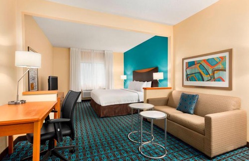 Mount Pleasant Hotel | Fairfield Inn Racine