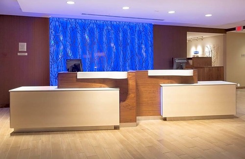Burlington Hotel | Fairfield Inn & Suites by Marriott Burlington