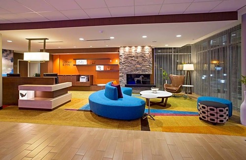 Burlington Hotel | Fairfield Inn & Suites by Marriott Burlington