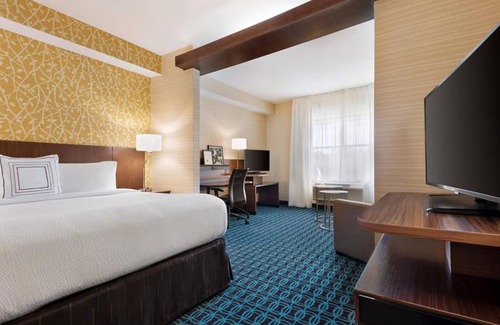 Fifeville Hotel | Fairfield Inn & Suites by Marriott Charlottesville Downtown/University Area