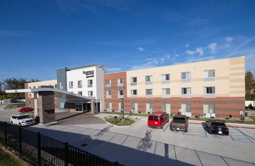 Chesterfield Hotel | Fairfield Inn & Suites by Marriott Detroit Chesterfield