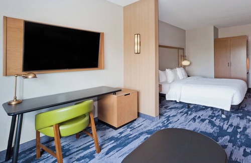 Crestline Heights Hotel | Fairfield Inn & Suites by Marriott Birmingham Colonnade