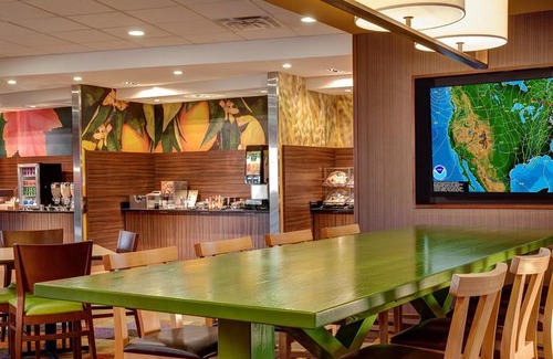 West Omaha Hotel | Fairfield Inn & Suites by Marriott Omaha West