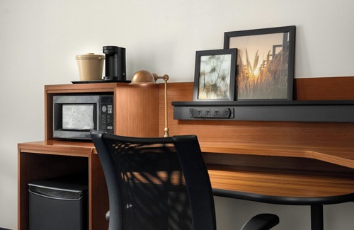 Lake Forest Hotel | Fairfield Inn & Suites by Marriott Lake Oswego