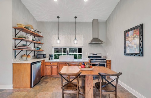 Fairhope House | Fairhope Farm Stay: Family Traveling