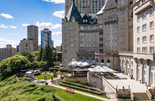 Downtown Edmonton Hotel | Fairmont Hotel Macdonald