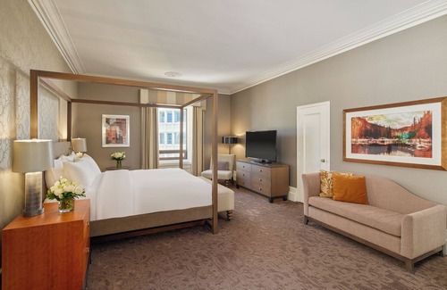 Downtown Calgary Hotel | Fairmont Palliser