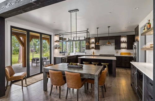 Cle Elum House | FairwayView, HotTub, Firepit, Chef Kit, GameRm, EV