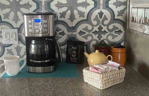 El Pescadero House | Fall asleep to Ocean Waves; Awaken to Birdsong