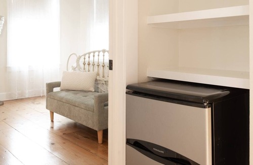 Round Top House | Fall at Round Top Rose | Cozy, Cute, Centrally Located to the Best Spots