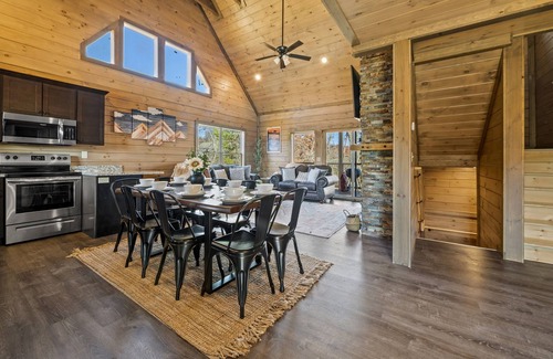 Sevierville Cabin | Fall Colors Retreat | Pool, Tub, Games & Pets OK