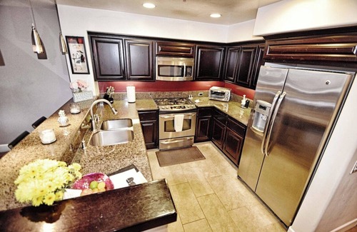 Crown Point Condo | Fall fun @ PacificBlue211-across to beach+parking