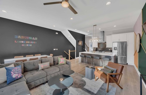 Nashville House | Fall rooftop deck, game room, skyline views near Broadway and Ryman