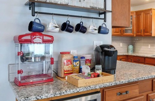 Mount Holly House | Fall Sale! Game Theme+Boats+Beach+King Bd+EV Chrgr