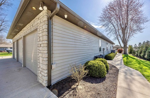 Russells Point House | fall weeks still available! 4 bd 3 ba 3200 Sq Ft New reno Exec. Home w/3docks