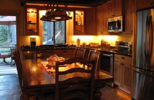Black Butte Ranch Cabin | Fall & Winter Comfy Retreat! Black Butte Ranch Charming Boutique Fairway Cabin