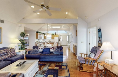 Lake Ozark Condo | Falls 138 - Fabulous Falls 4 Bdrm Condo