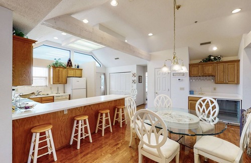 Lake Ozark Condo | Falls 138 - Fabulous Falls 4 Bdrm Condo