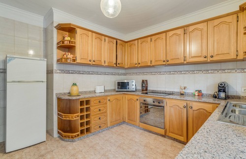 Arco da Calheta Ski Chalet | Familia Teixeira House by Atlantic Holiday