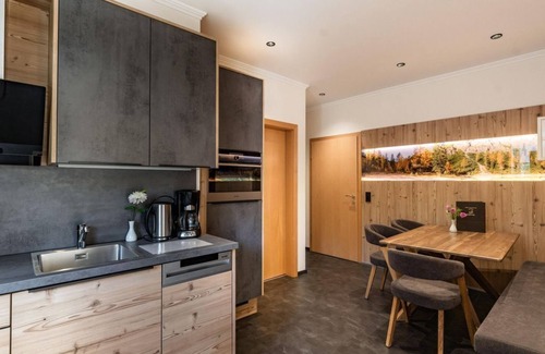 Aich Apartment | Familienzimmer mit Dusche, WC - Sport- und Familienhotel Bärenwirt