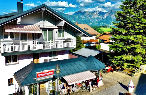 Bolsterlang Apartment | Familienzimmer mit Schlafgalerie und Balkon